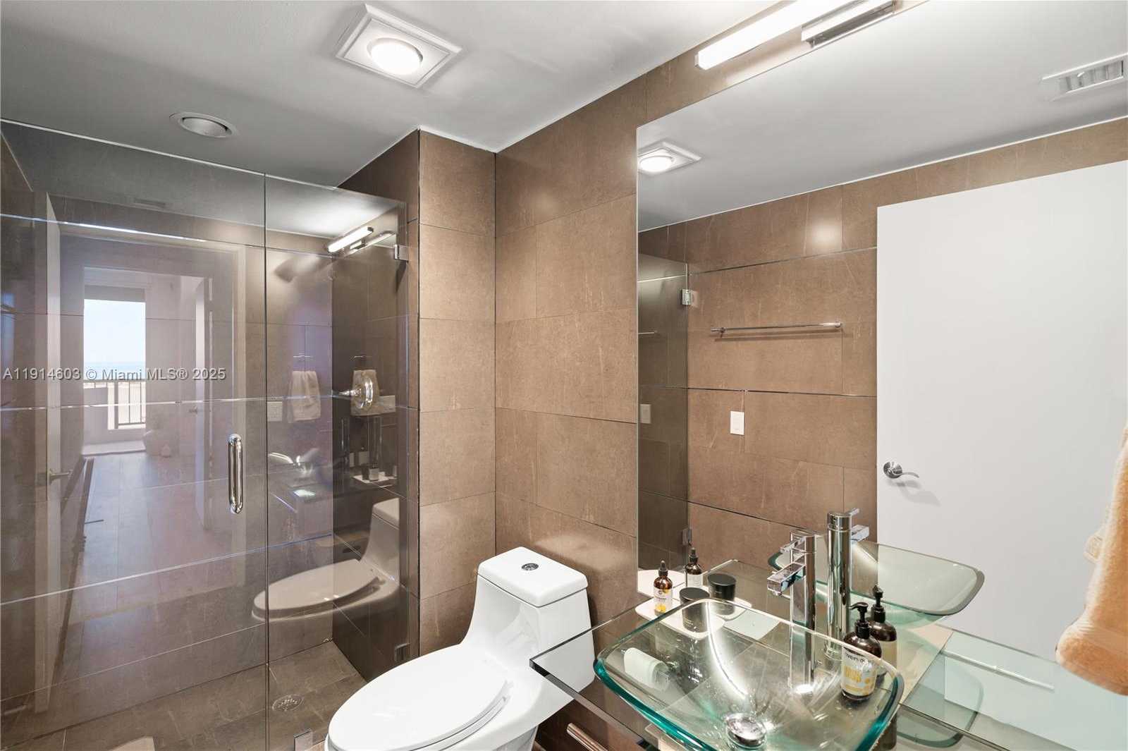 Small Image of 1581 BRICKELL AVE #1202, Miami Number 25