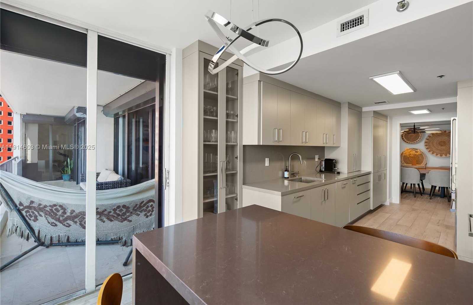 Small Image of 1581 BRICKELL AVE #1202, Miami Number 28