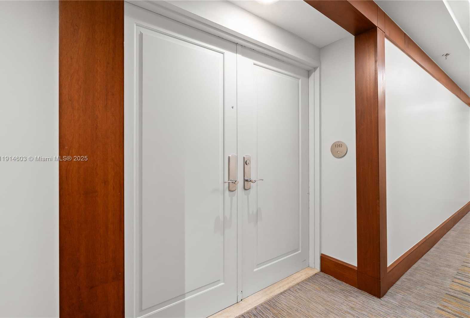 Small Image of 1581 BRICKELL AVE #1202, Miami Number 4