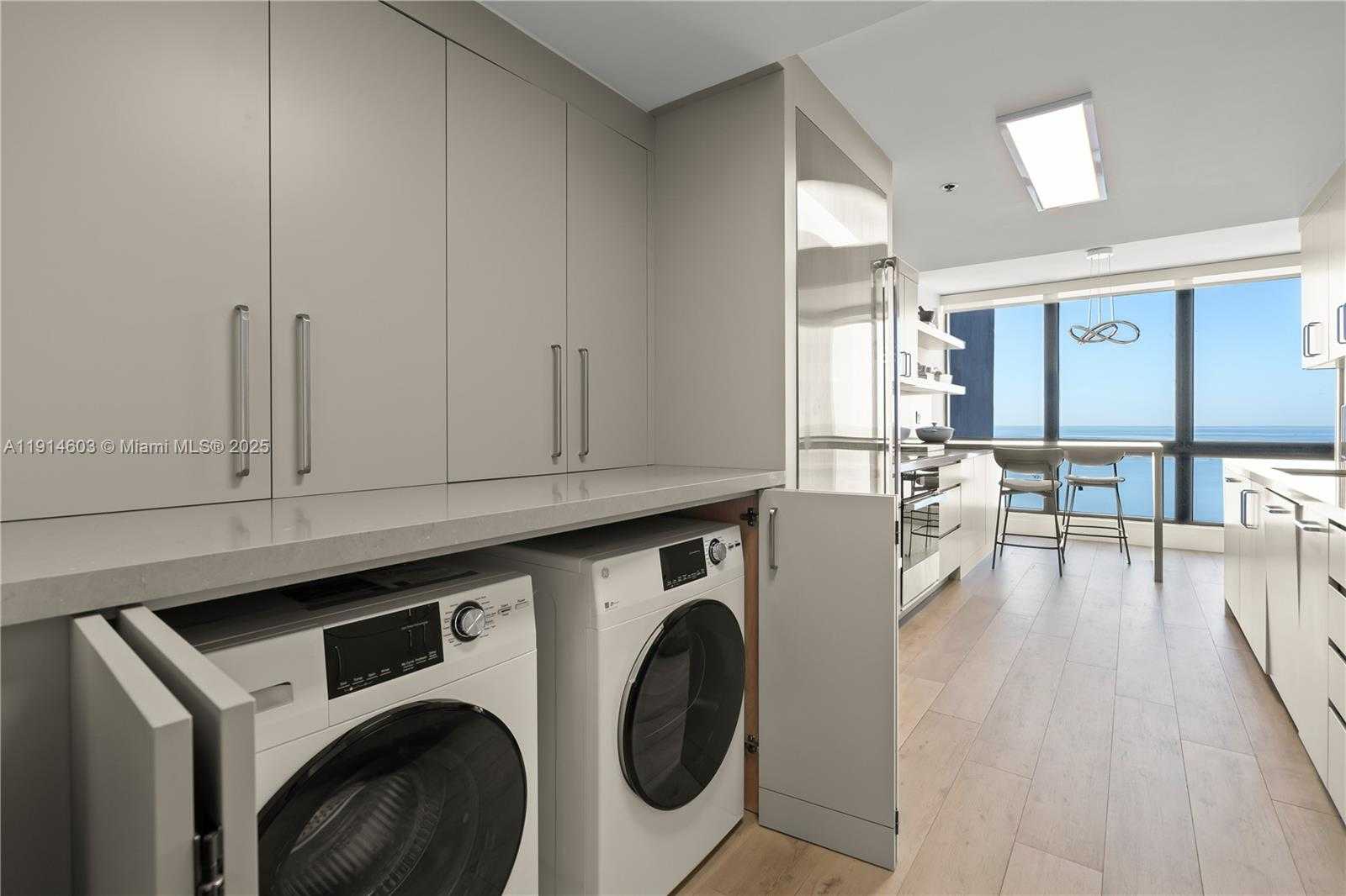 Small Image of 1581 BRICKELL AVE #1202, Miami Number 7