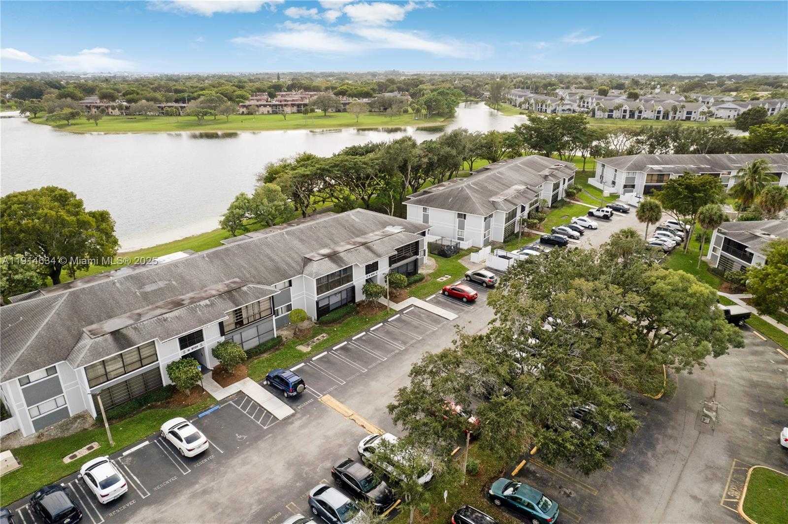 Small Image of 9719 HAMMOCKS BLVD #203, Miami Number 20