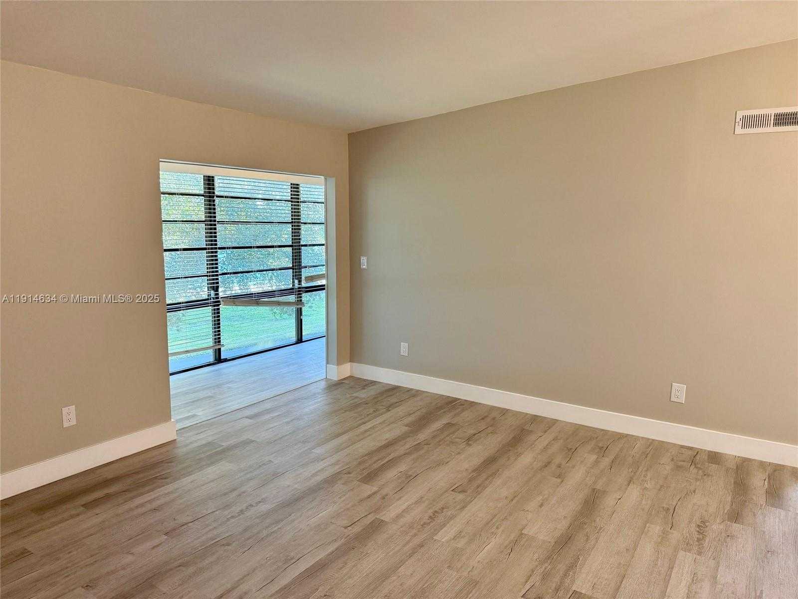 Small Image of 9719 HAMMOCKS BLVD #203, Miami Number 8