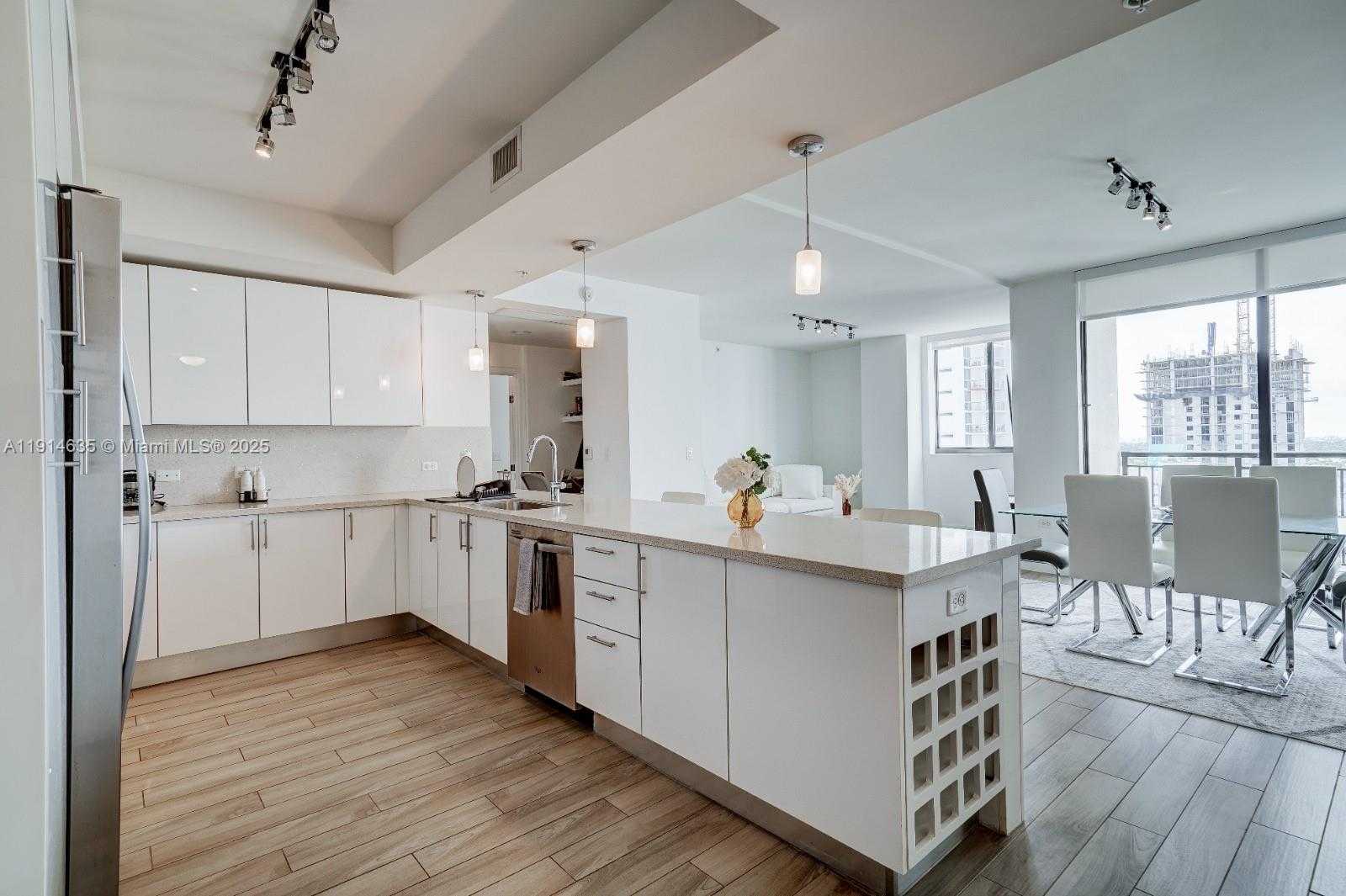 Small Image of 999 SOUTH WEST 1ST AVE #1612, Miami Number 1