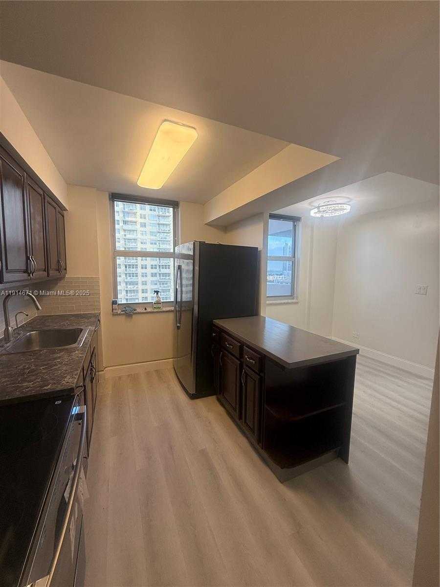 Small Image of 250 174TH ST #1405, Sunny Isles Beach Number 14
