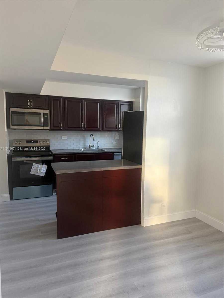 Small Image of 250 174TH ST #1405, Sunny Isles Beach Number 15
