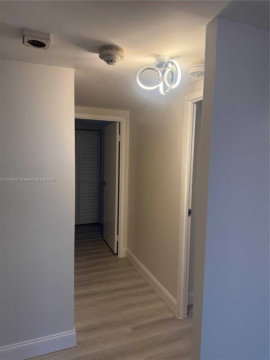 Small Image of 250 174TH ST #1405, Sunny Isles Beach Number 17