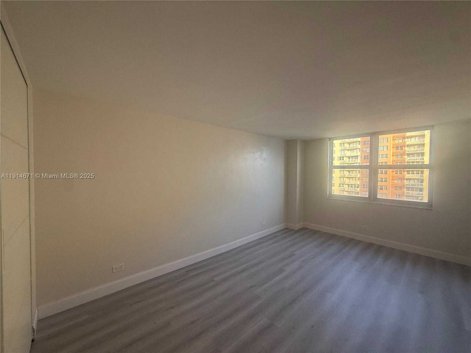 Small Image of 250 174TH ST #1405, Sunny Isles Beach Number 18
