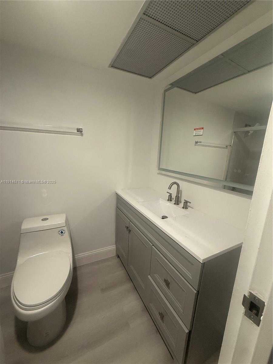 Small Image of 250 174TH ST #1405, Sunny Isles Beach Number 21