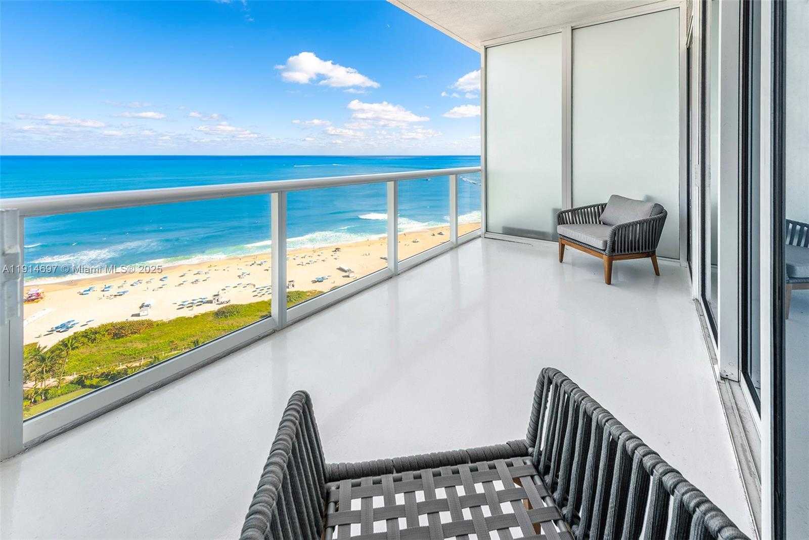 Small Image of 100 SOUTH POINTE DR #2306, Miami Beach Number 10