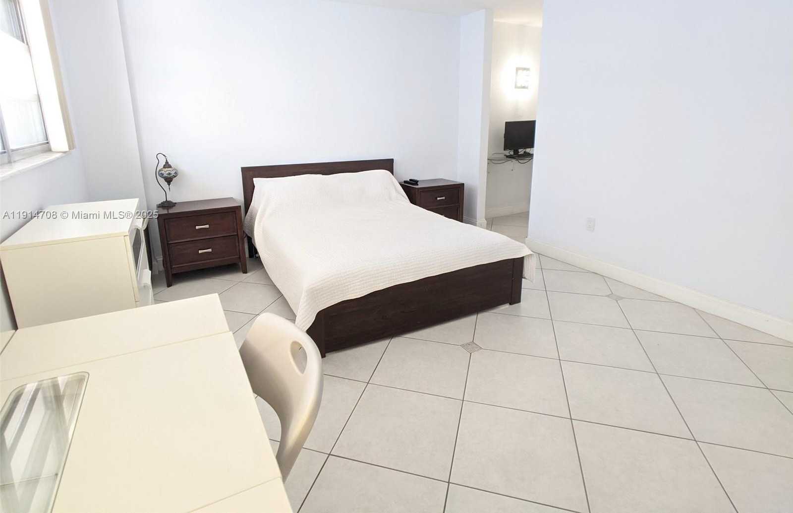 Small Image of 800 WEST AVE #938, Miami Beach Number 8