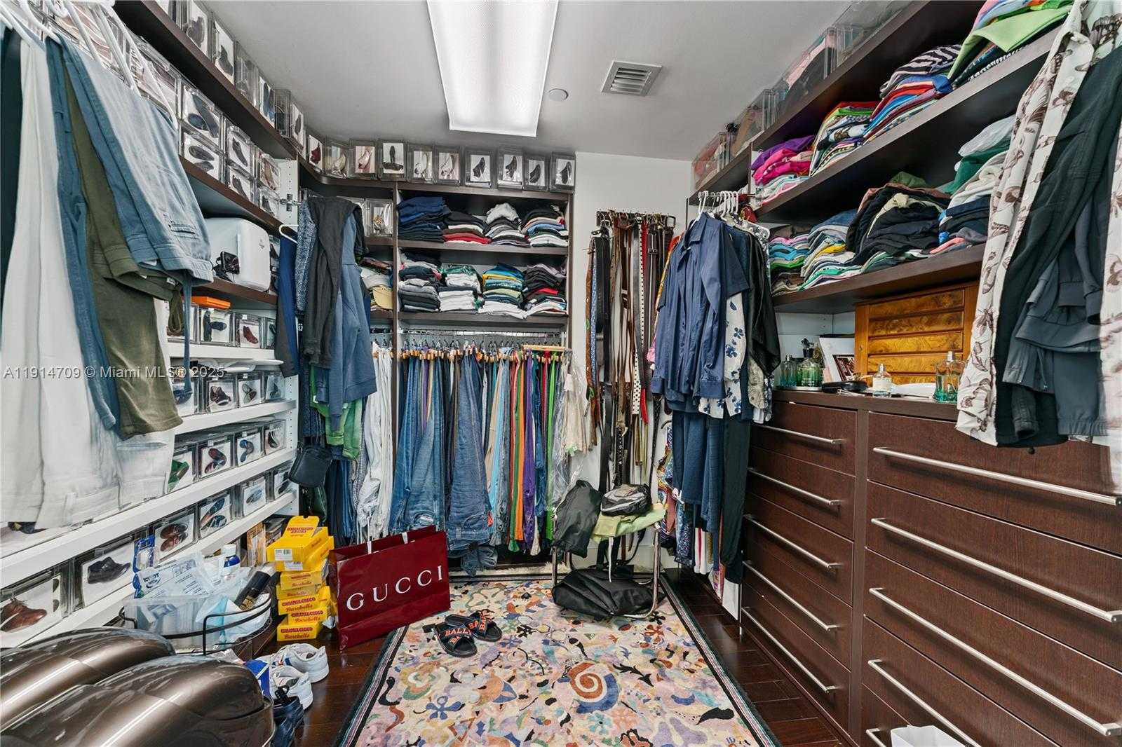 Small Image of 6000 INDIAN CREEK DR #PH 2501, Miami Beach Number 13