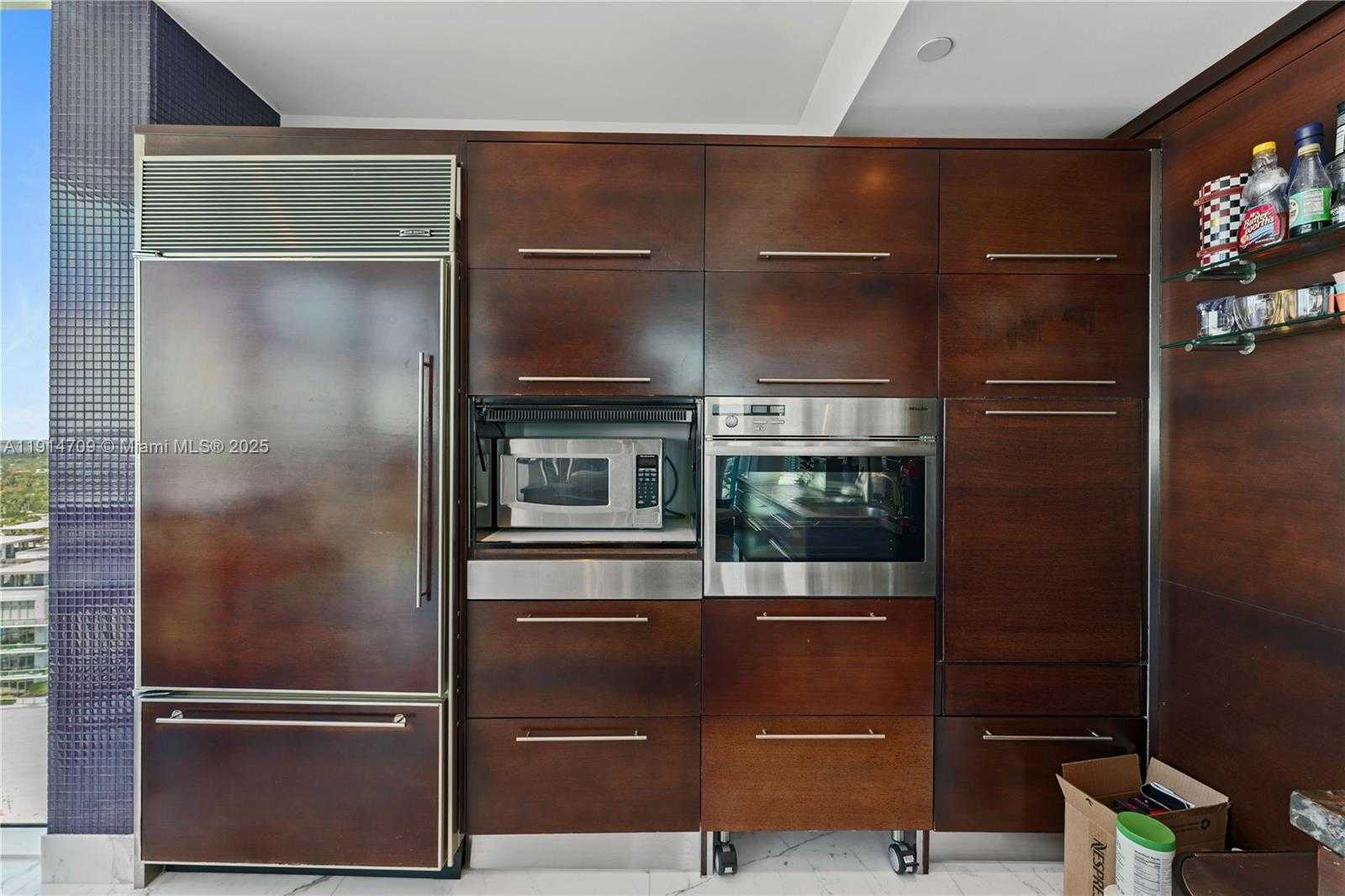 Small Image of 6000 INDIAN CREEK DR #PH 2501, Miami Beach Number 29