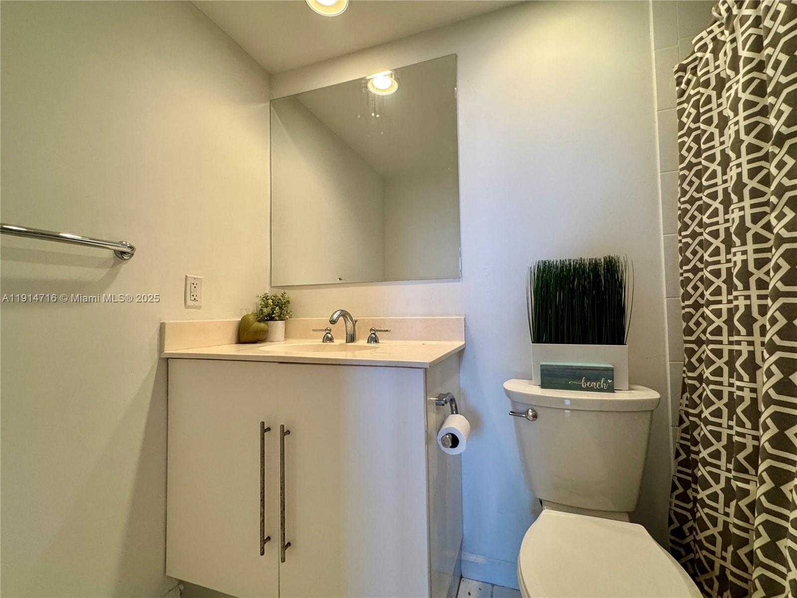 Small Image of 3001 SOUTH OCEAN DR #1423, Hollywood Number 11