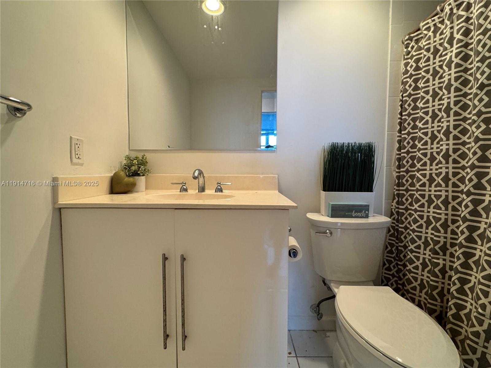 Small Image of 3001 SOUTH OCEAN DR #1423, Hollywood Number 12