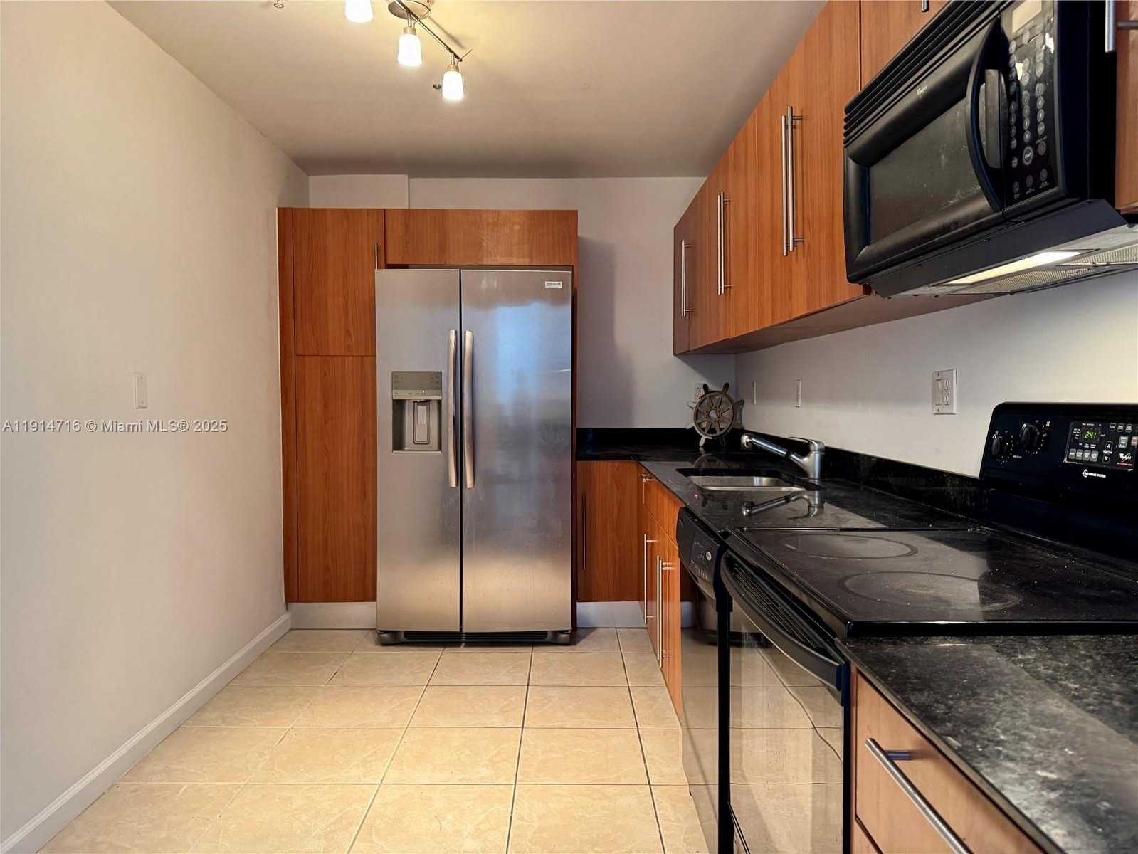 Small Image of 3001 SOUTH OCEAN DR #1423, Hollywood Number 9