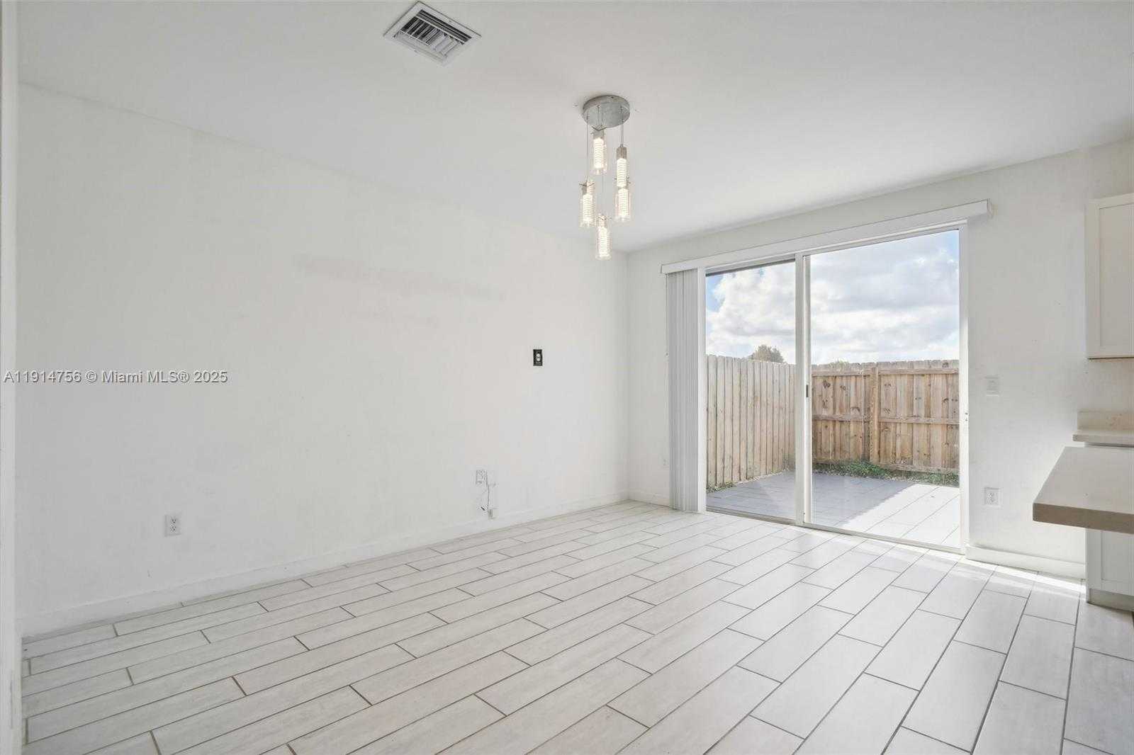 Small Image of 1006 SOUTH EAST 23RD AVE #1006, Homestead Number 3