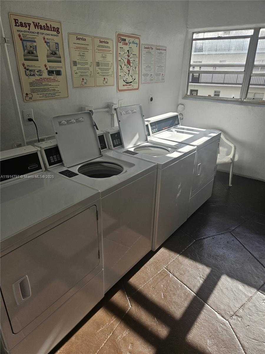 Small Image of 201 178TH DR #302, Sunny Isles Beach Number 3