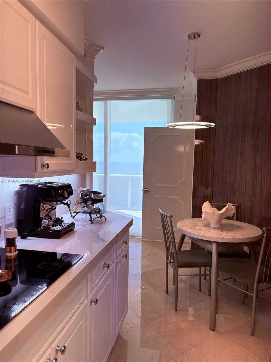 Small Image of 4779 COLLINS AVE #2302, Miami Beach Number 11