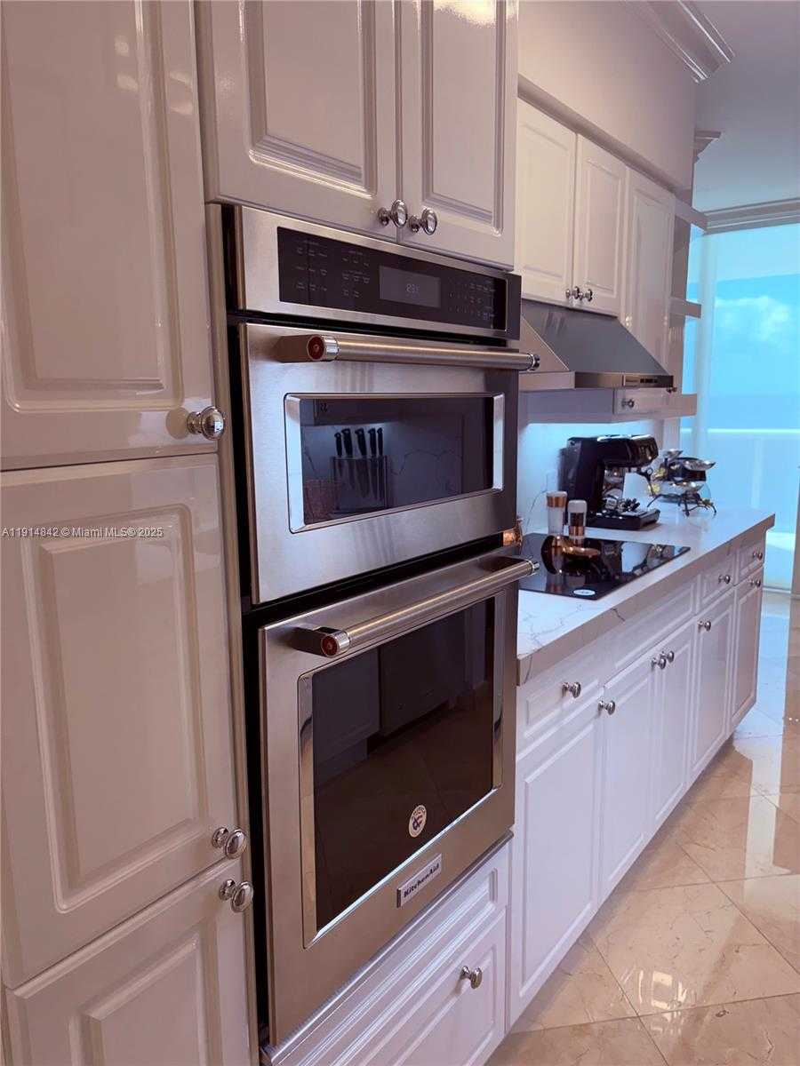 Small Image of 4779 COLLINS AVE #2302, Miami Beach Number 12