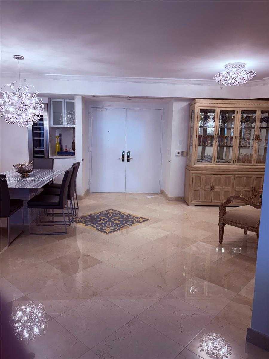 Small Image of 4779 COLLINS AVE #2302, Miami Beach Number 3