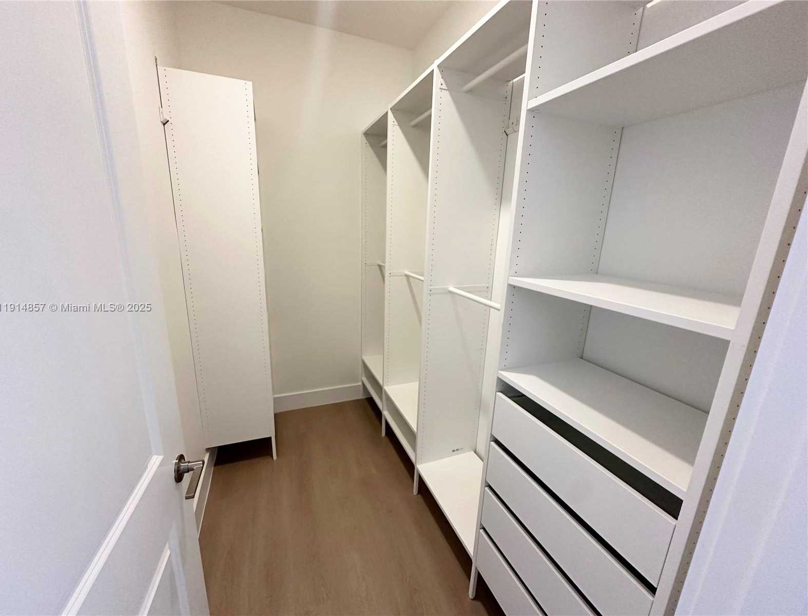 Small Image of 12273 SOUTH WEST 44TH ST, Davie Number 27