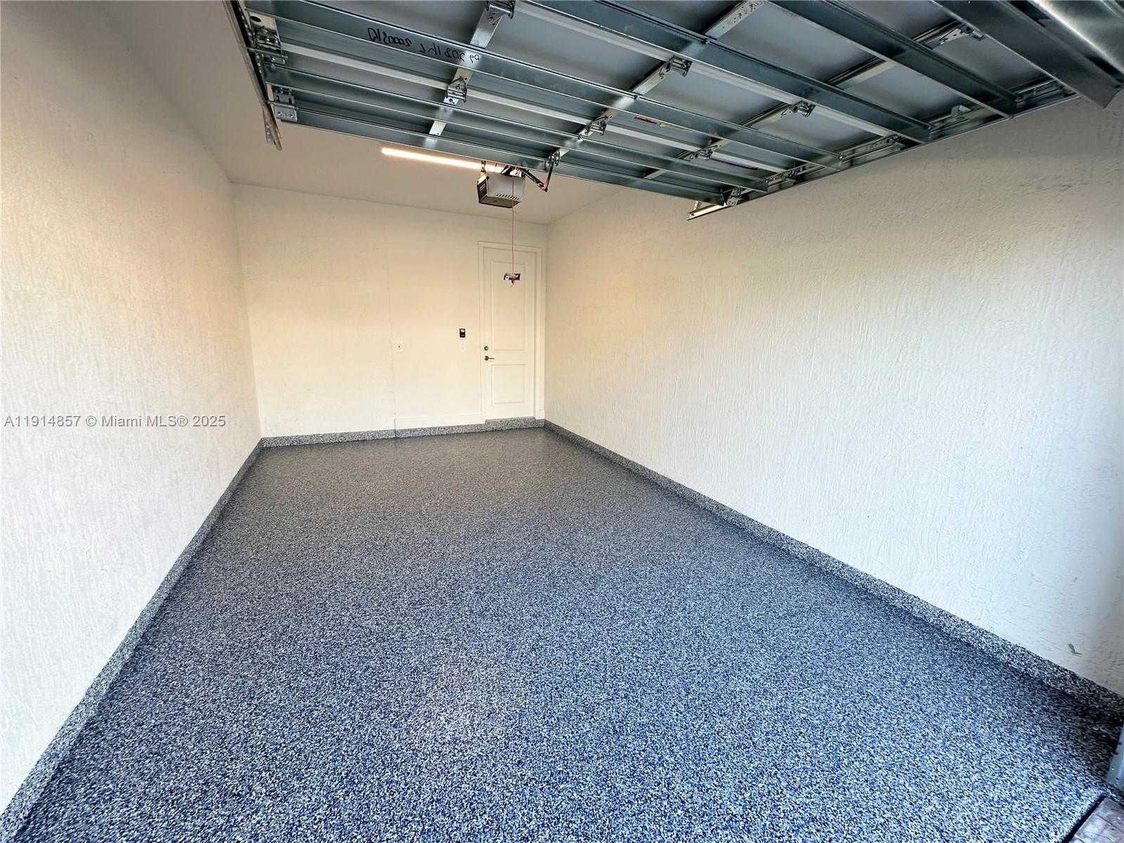 Small Image of 12273 SOUTH WEST 44TH ST, Davie Number 30