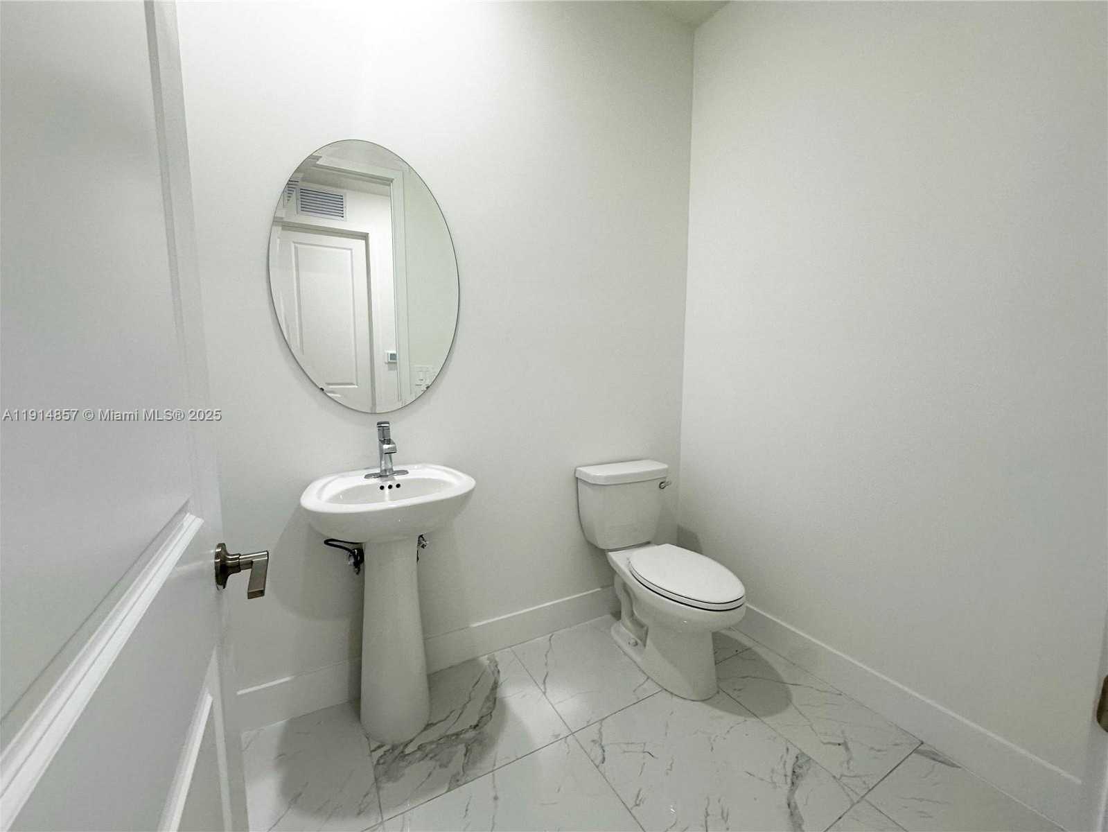 Small Image of 12273 SOUTH WEST 44TH ST, Davie Number 4