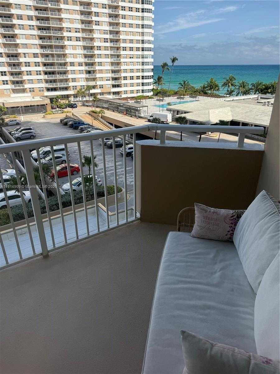 Small Image of 1980 SOUTH OCEAN DR #5B, Hallandale Beach Number 4