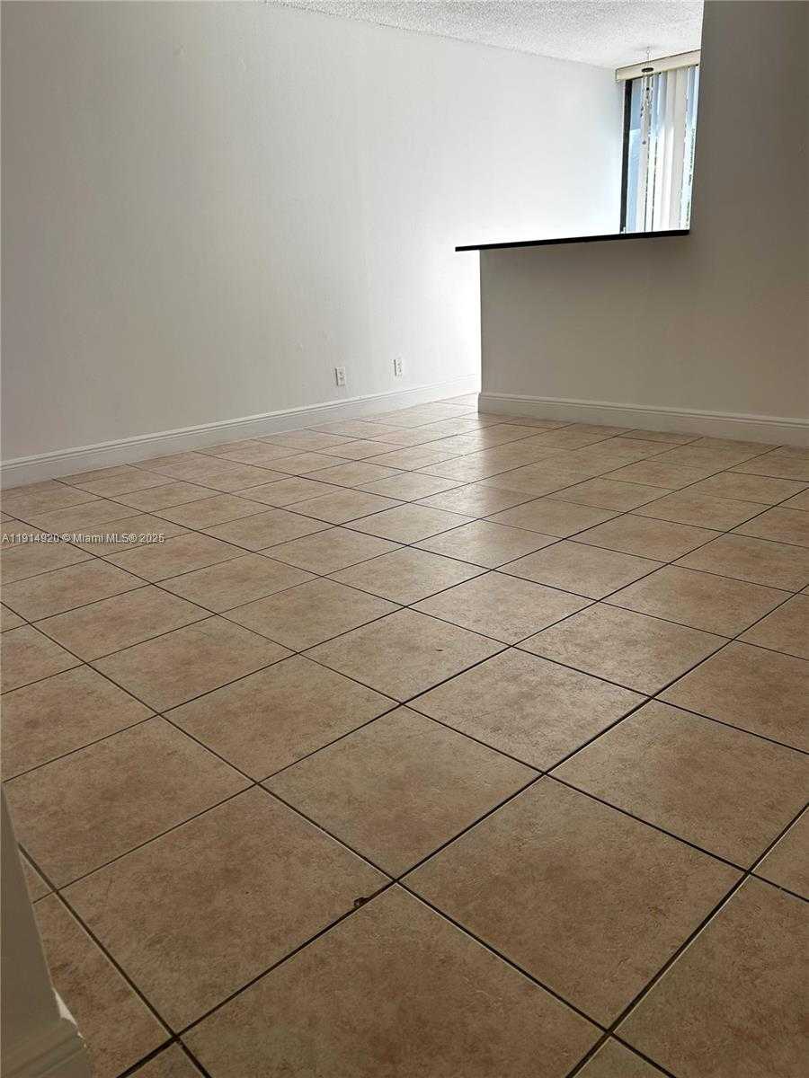 Small Image of 16919 NORTH BAY RD #511, Sunny Isles Beach Number 11