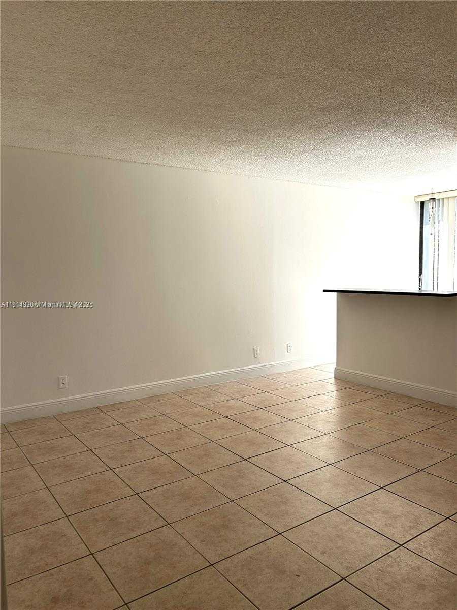 Small Image of 16919 NORTH BAY RD #511, Sunny Isles Beach Number 12