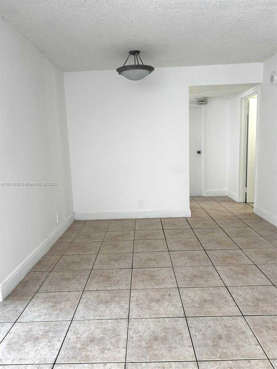 Small Image of 16919 NORTH BAY RD #511, Sunny Isles Beach Number 14