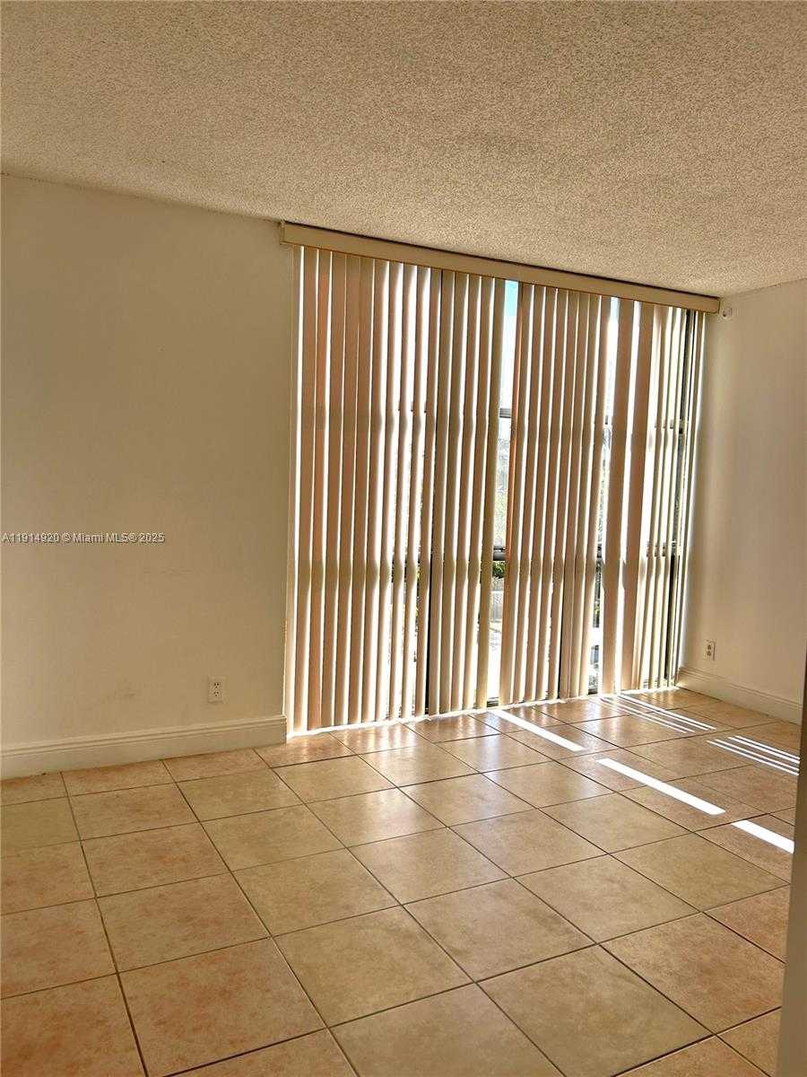Small Image of 16919 NORTH BAY RD #511, Sunny Isles Beach Number 22