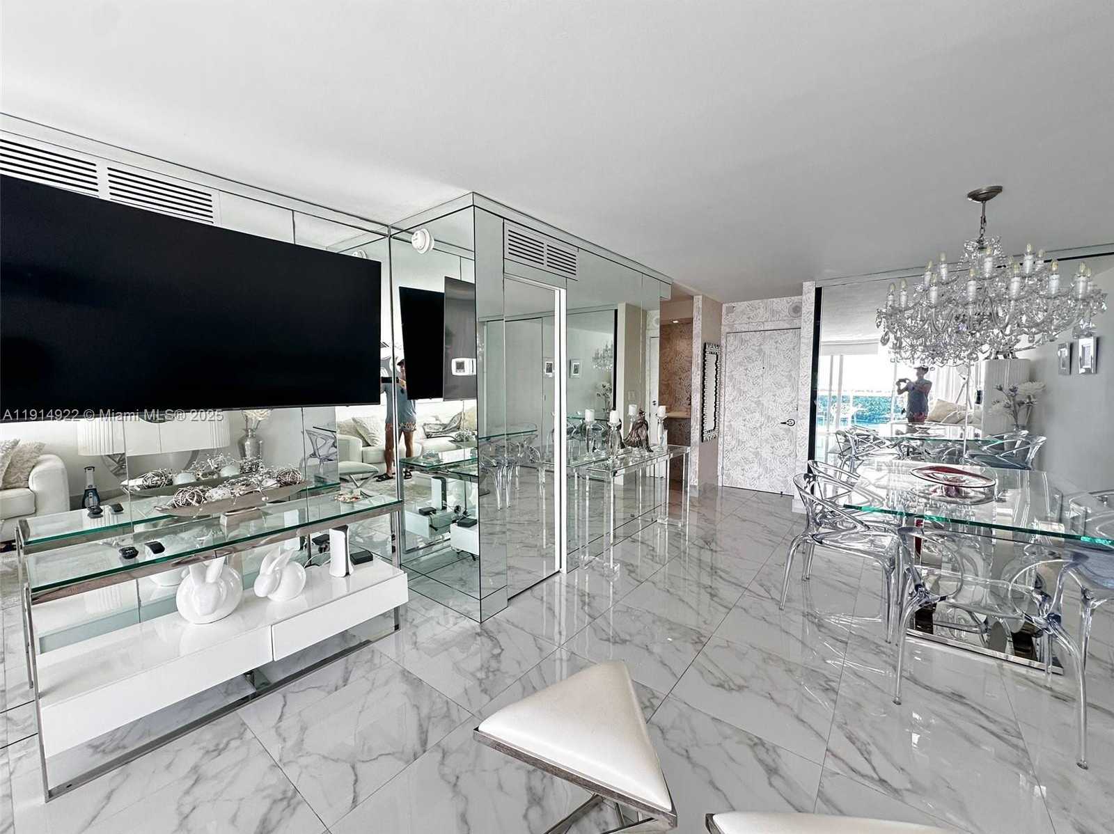 Small Image of 6770 INDIAN CREEK DR #14M, Miami Beach Number 18