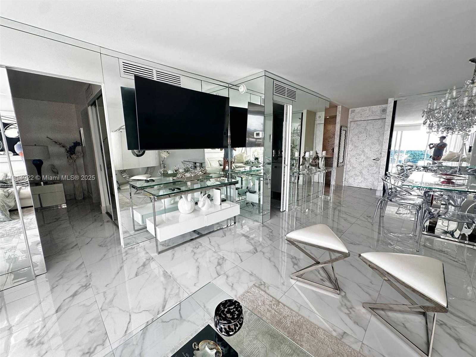 Small Image of 6770 INDIAN CREEK DR #14M, Miami Beach Number 3