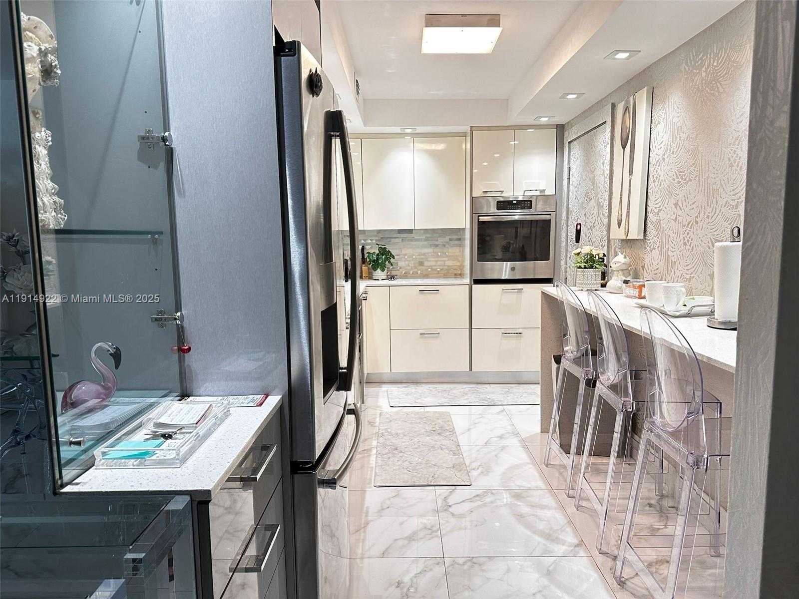 Small Image of 6770 INDIAN CREEK DR #14M, Miami Beach Number 5