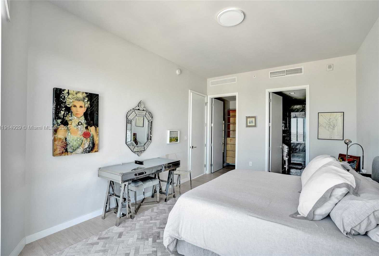 Small Image of 2831 SOUTH BAYSHORE DR #1808, Miami Number 22