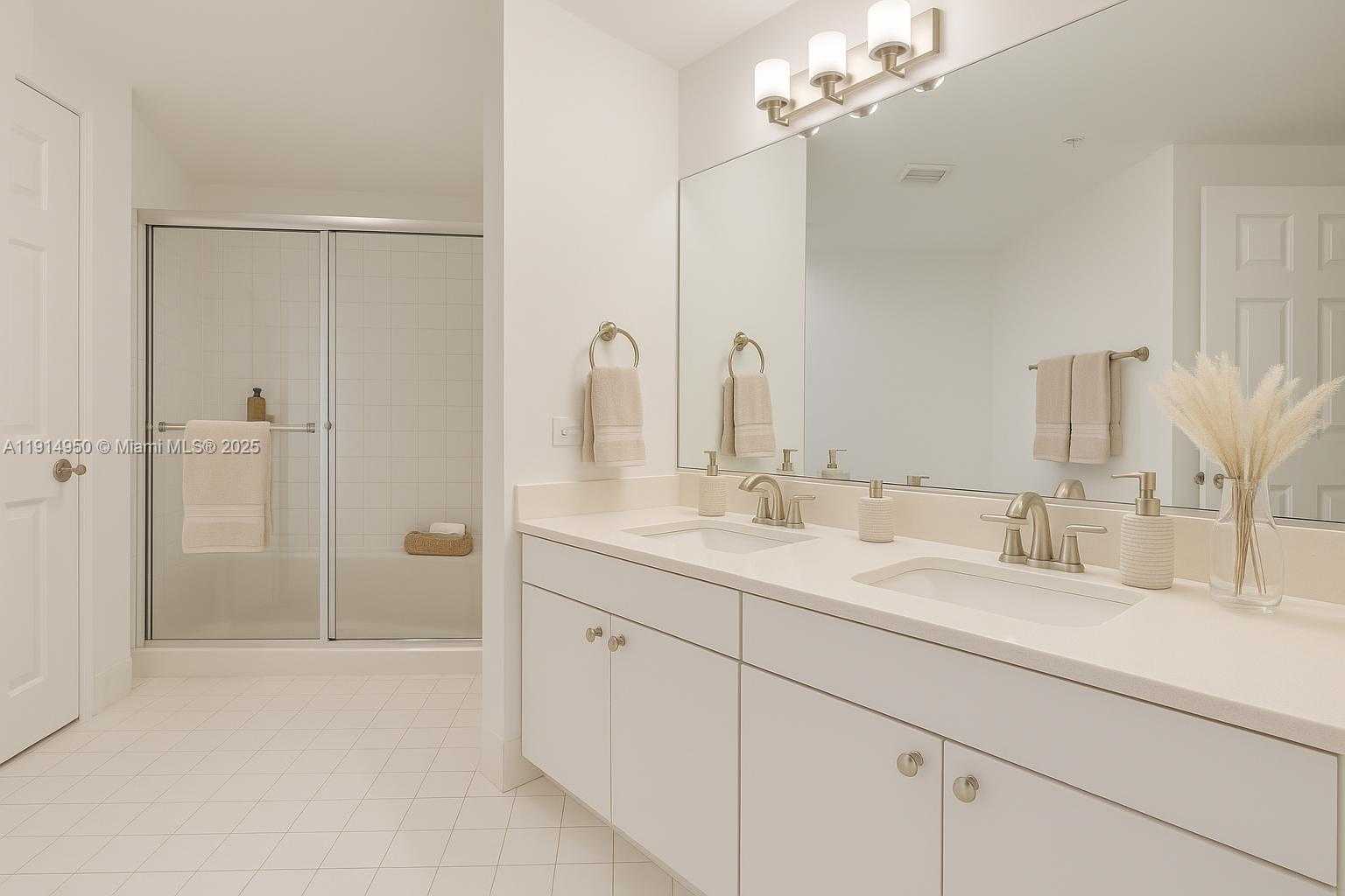 Small Image of 17100 NORTH BAY RD #1210, Sunny Isles Beach Number 6