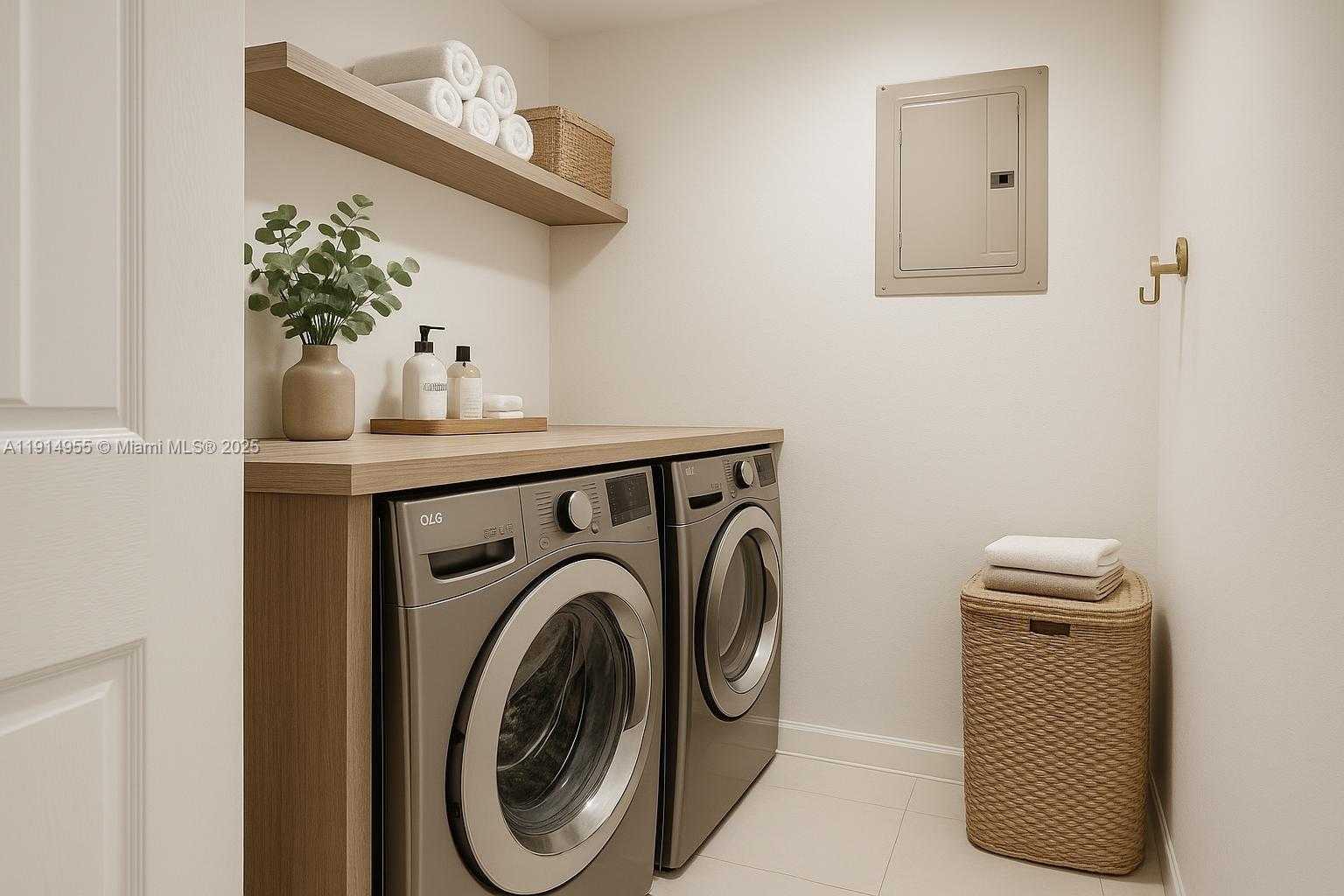 Small Image of 17150 NORTH BAY RD #2320, Sunny Isles Beach Number 7