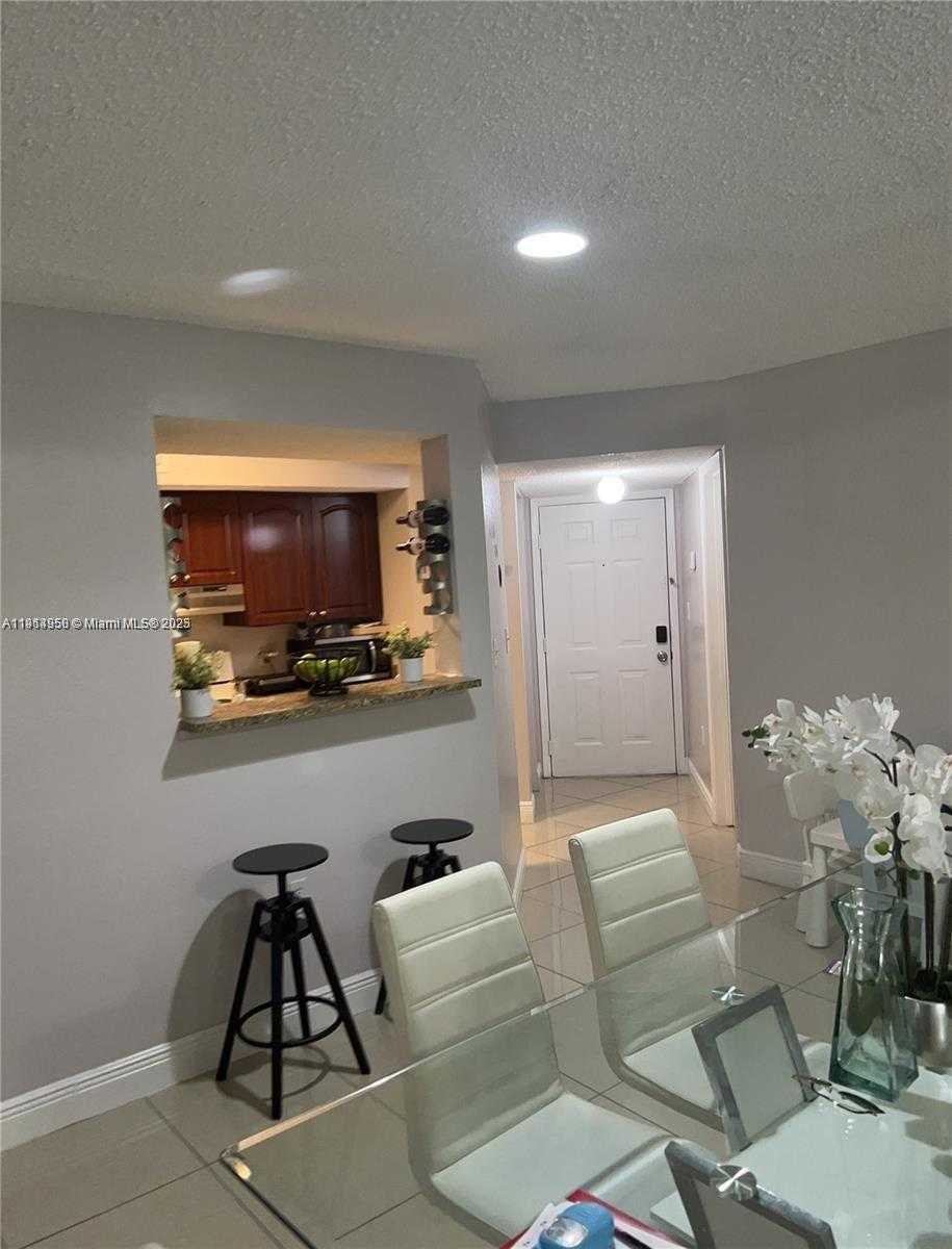 Small Image of 15661 SOUTH WEST 104TH TER #3210, Miami Number 6