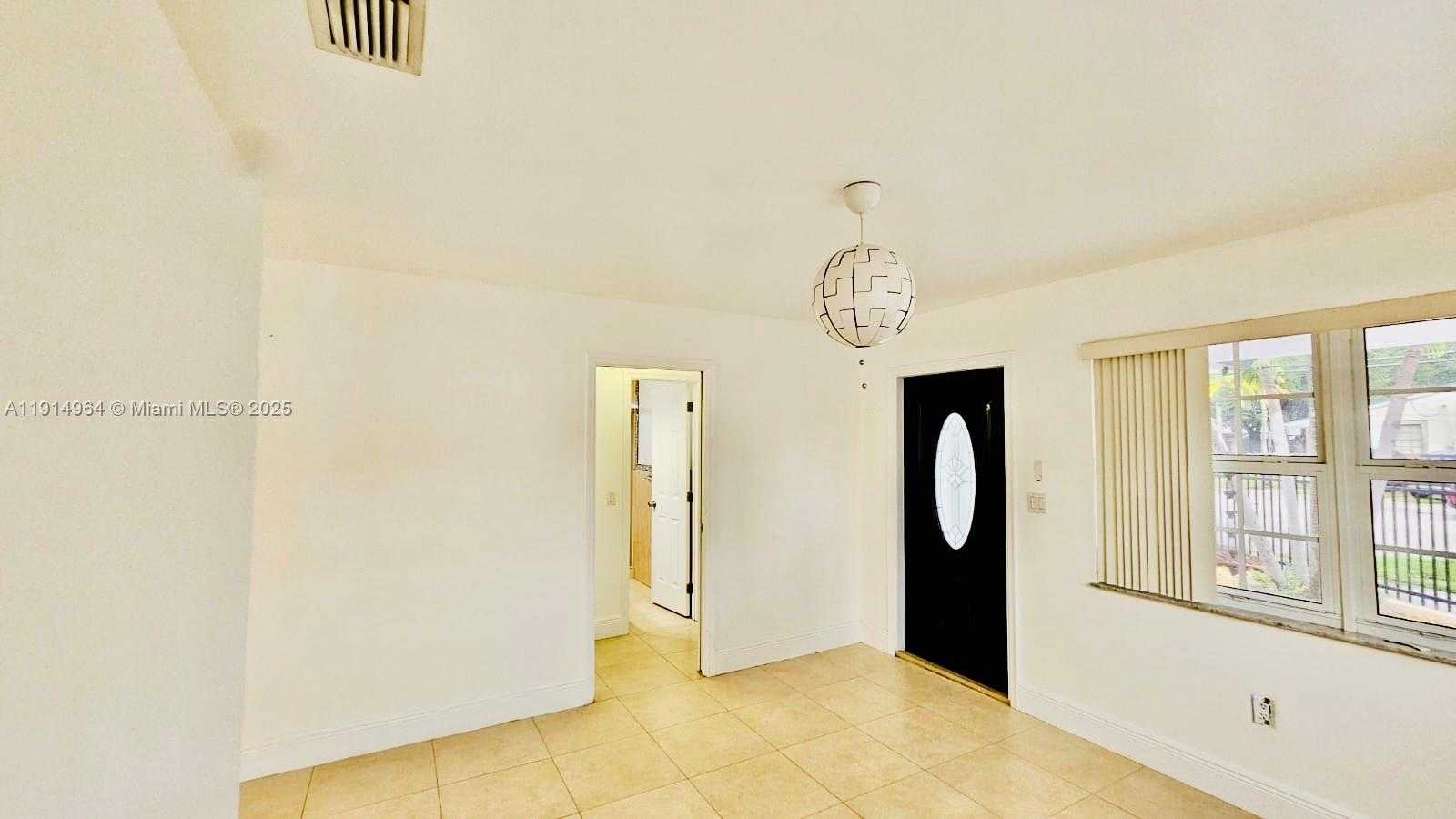 Small Image of 3182 SOUTH WEST 25TH TER #1, Miami Number 17