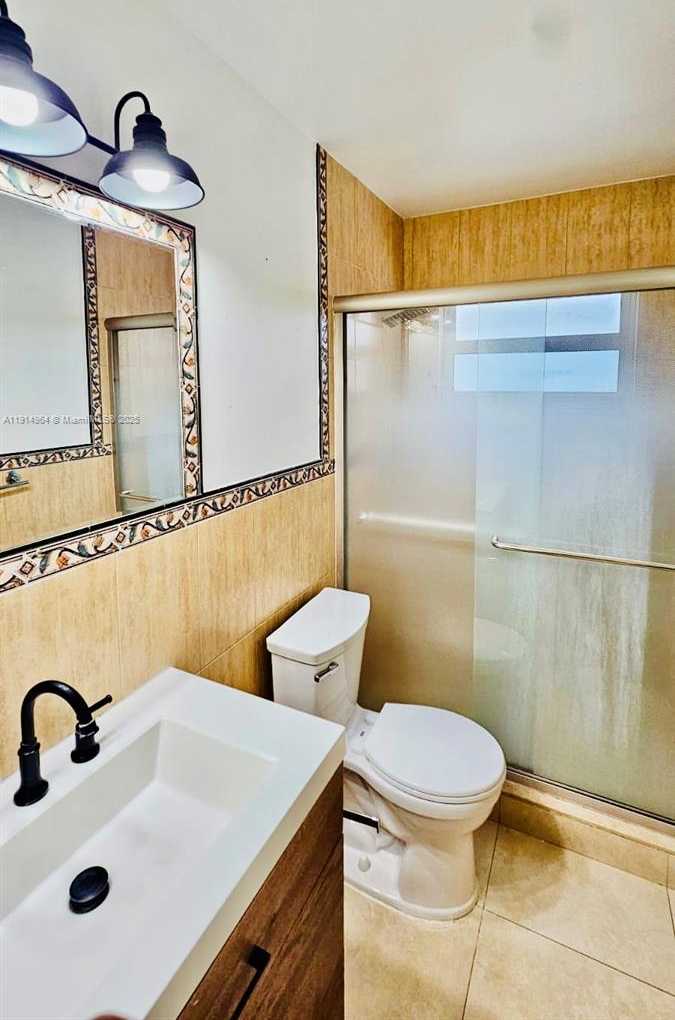 Small Image of 3182 SOUTH WEST 25TH TER #1, Miami Number 18