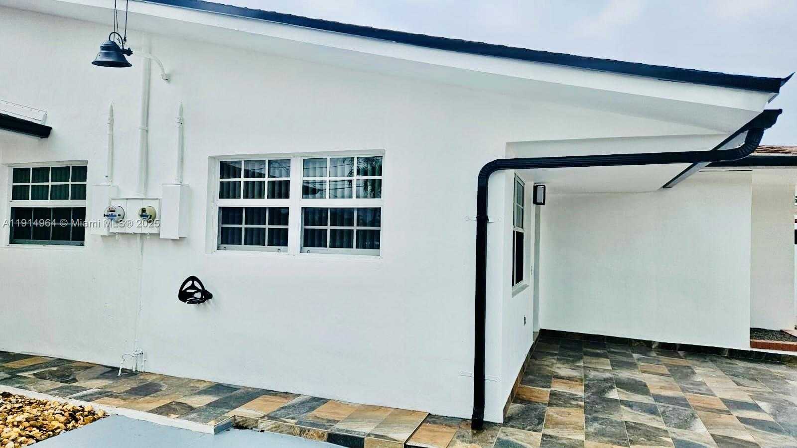 Small Image of 3182 SOUTH WEST 25TH TER #1, Miami Number 3