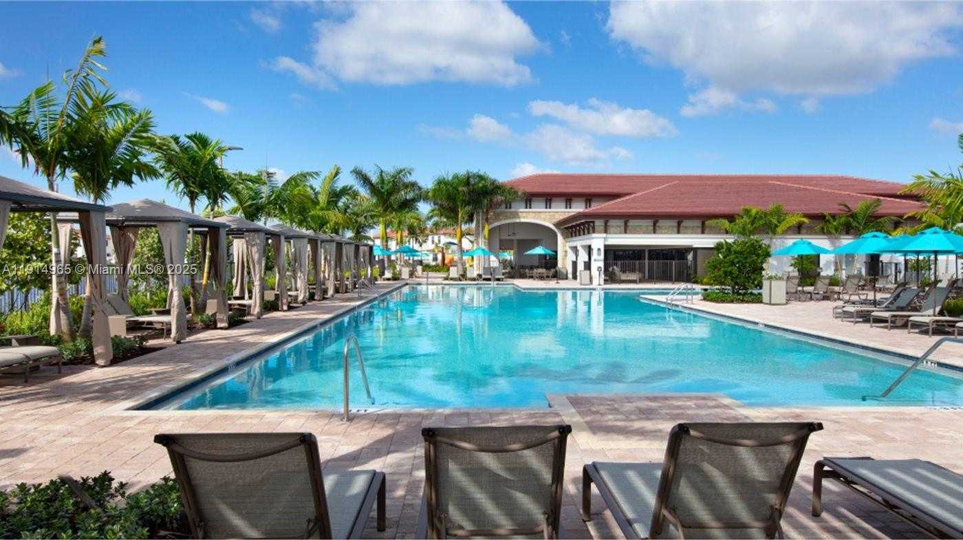 Small Image of 11125 West 33rd Ct, Hialeah, FL 33018, USA Number 25