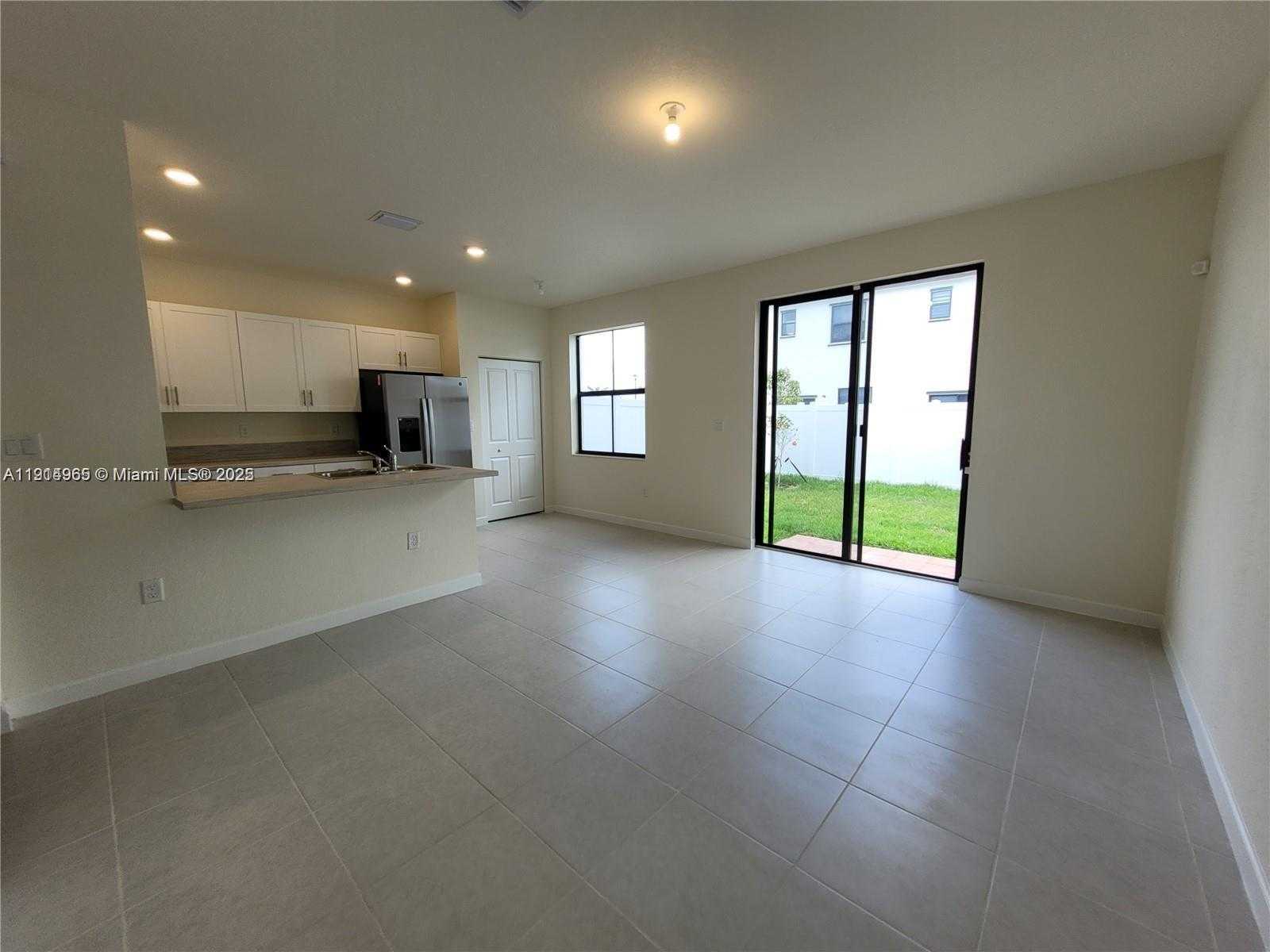 Small Image of 11125 West 33rd Ct, Hialeah, FL 33018, USA Number 8