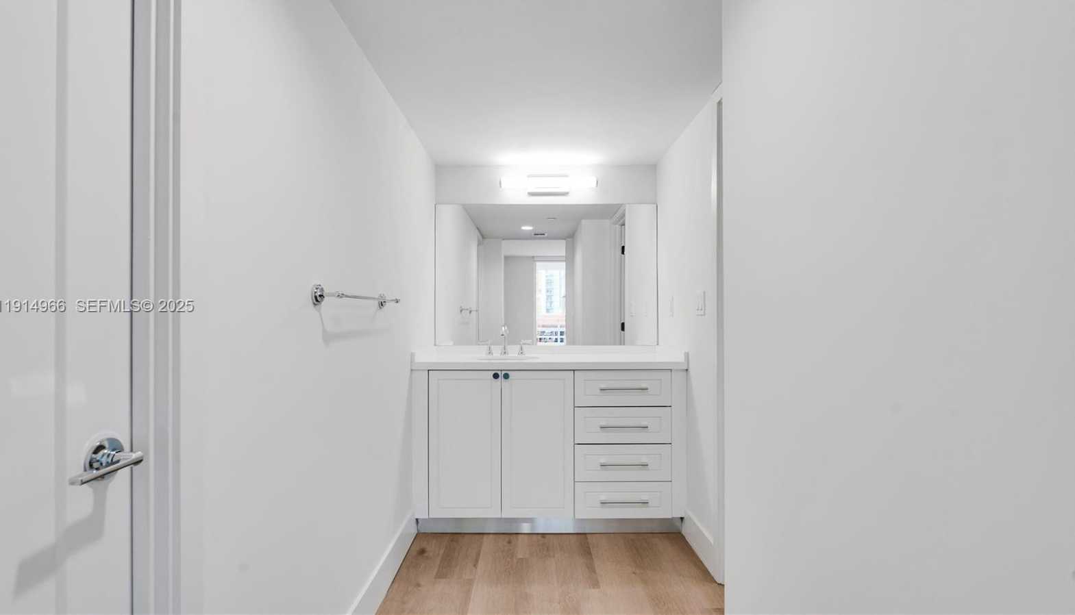 Small Image of 555 NORTH EAST 34TH ST #1009, Miami Number 26