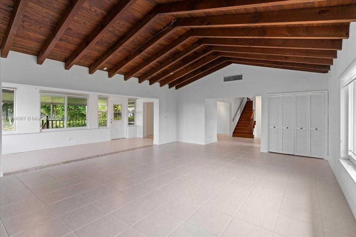 Small Image of 1961 NORTH EAST 188TH ST #N/A, Miami Number 10