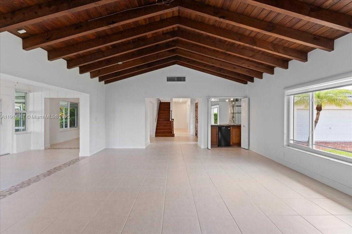 Small Image of 1961 NORTH EAST 188TH ST #N/A, Miami Number 12