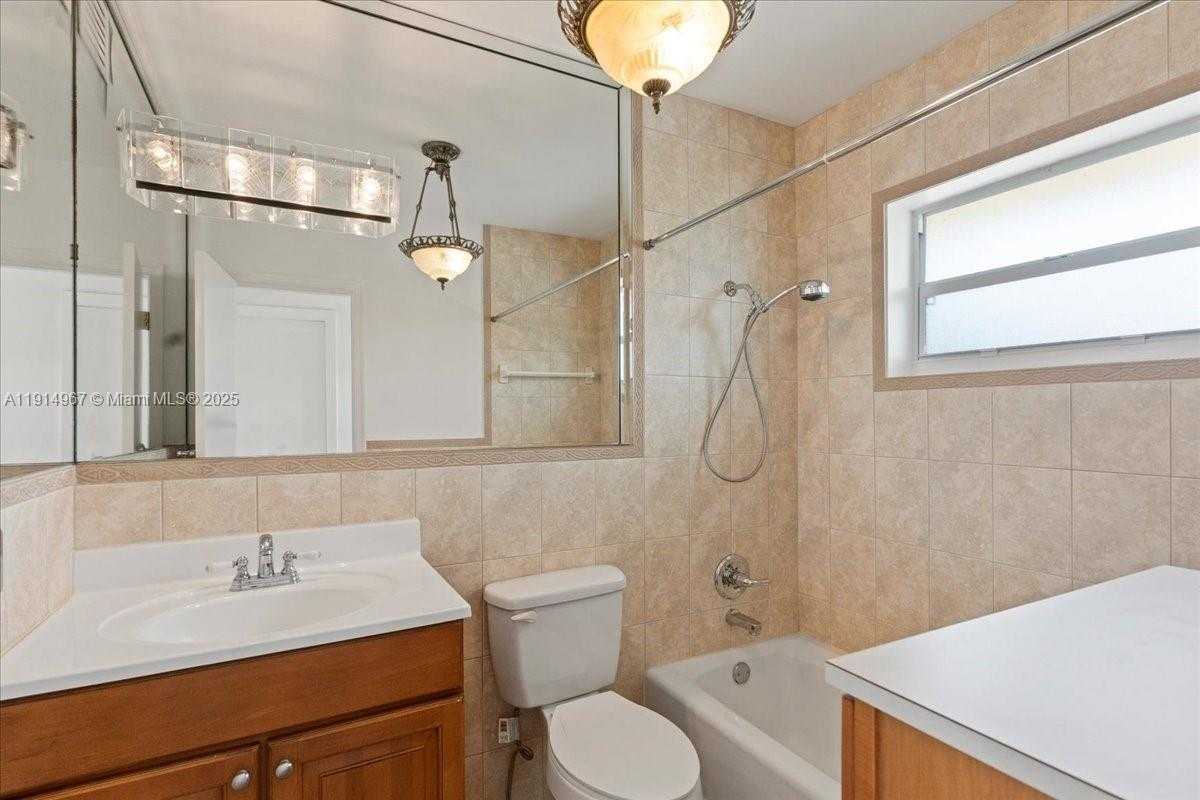 Small Image of 1961 NORTH EAST 188TH ST #N/A, Miami Number 31