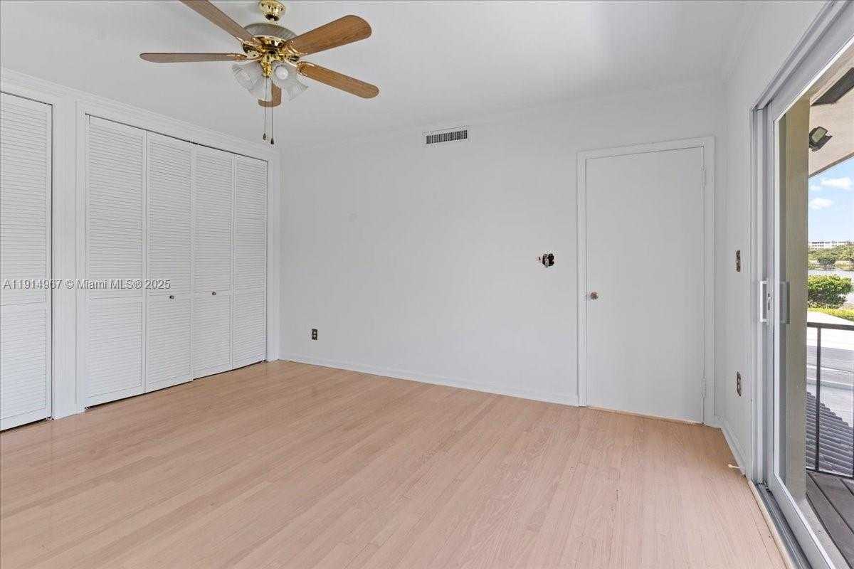 Small Image of 1961 NORTH EAST 188TH ST #N/A, Miami Number 37