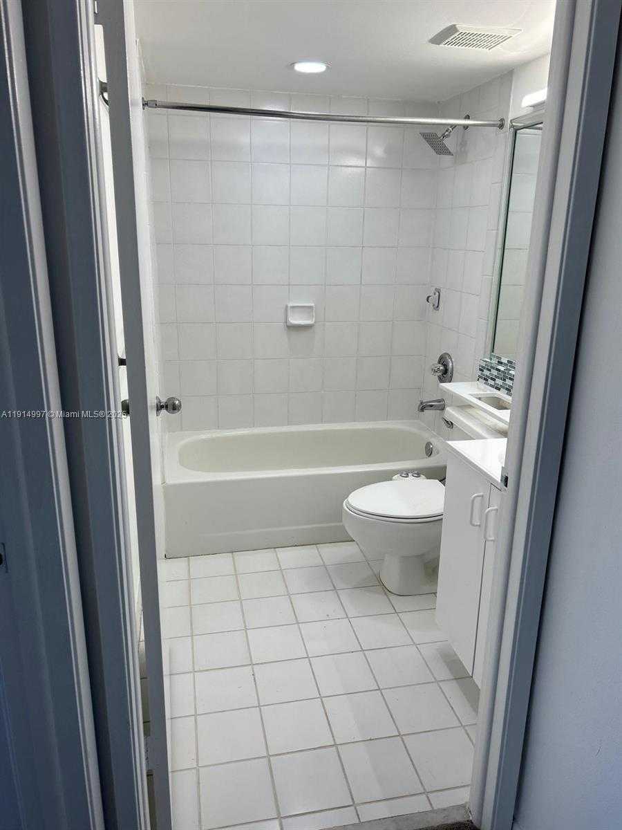 Small Image of 3300 NORTH EAST 191ST ST #911, Aventura Number 15